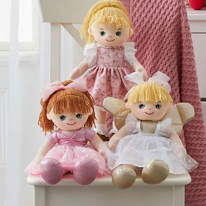 Amy and her best friends, Skye and Sophia, are adorably cute and will put a smile on your child's face. Amy and her best friends, Skye and Sophia, are adorably cute and will put a smile on your child's face.